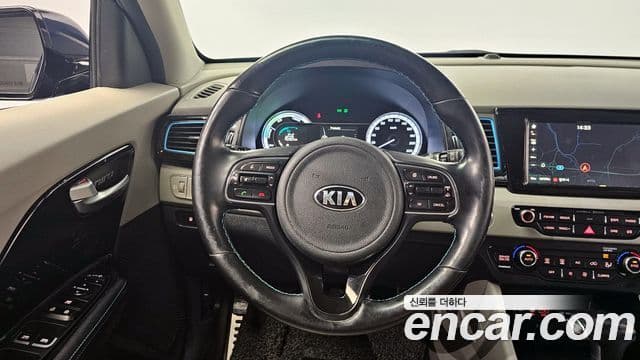 Kia Niro Noblesse, 2017 13
