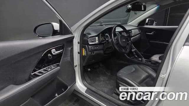 Kia Niro Prestige, 2018 10