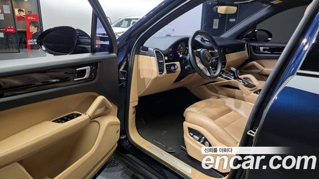 Porsche Cayenne (PO536), 2019 10