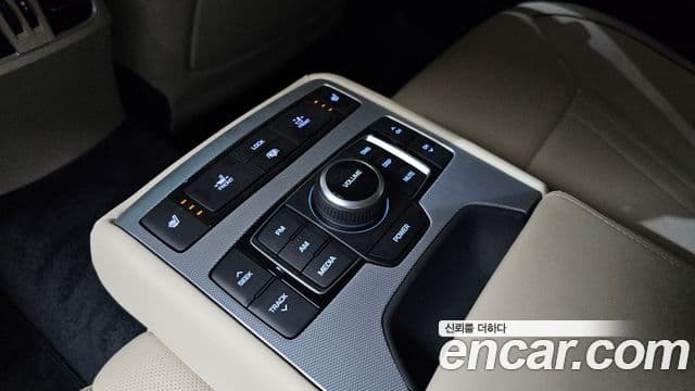 Genesis G80 Premium Luxury, 2019 18