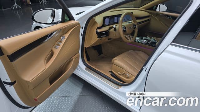 Genesis G80 (RG3) бензин 2.5 турбо 2WD, 2025 11