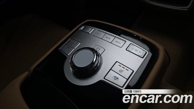 Genesis G80 (RG3) бензин 2.5 турбо 2WD, 2025 18