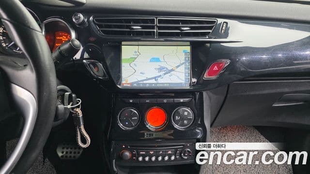 Ситроен / DS DS3 1.6 e-HDi So Chic, 2013 16