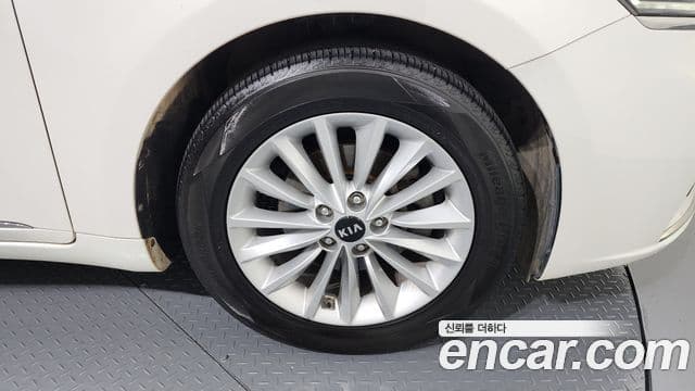 Kia All New K7 3.0 LPI Luxury (арендный автомобиль), 2016 все фото