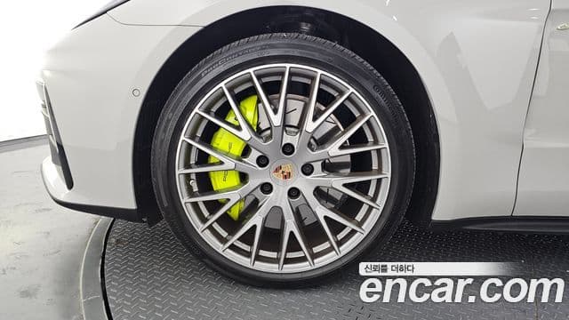 Porsche Panamera (976) 2.9 AWD E-гибрид, 2025 все фото