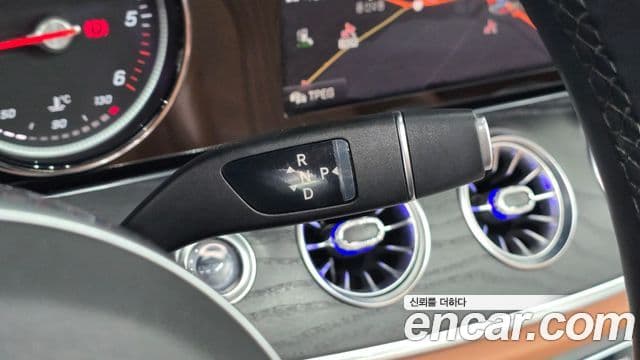 Mercedes-Benz E-класс W213 E220d кабриолет, 2019 9