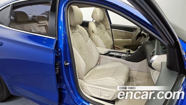 Genesis The / новый New G70, 2021 12