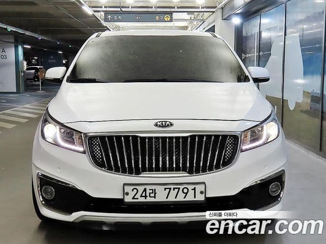 Kia All New Carnival Noblesse, 2015 3