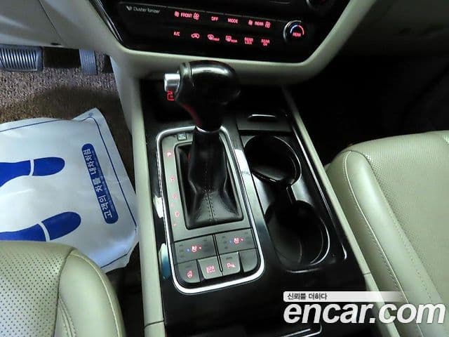 Kia All New Carnival Noblesse, 2015 9
