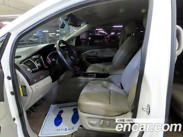 Kia All New Carnival Noblesse, 2015 10