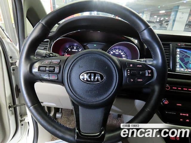 Kia All New Carnival Noblesse, 2015 12