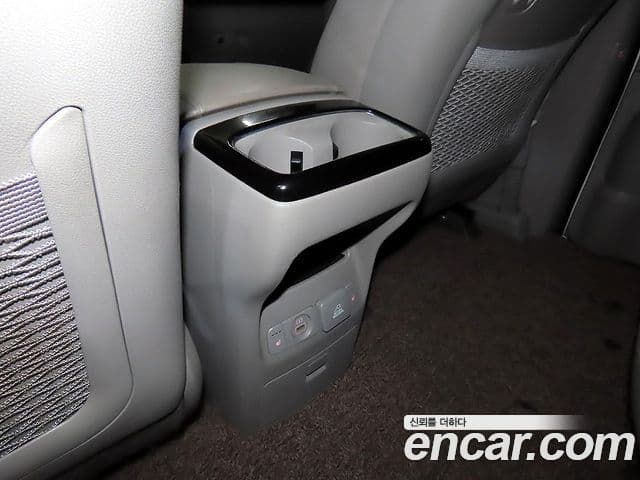 Kia All New Carnival Noblesse, 2015 18