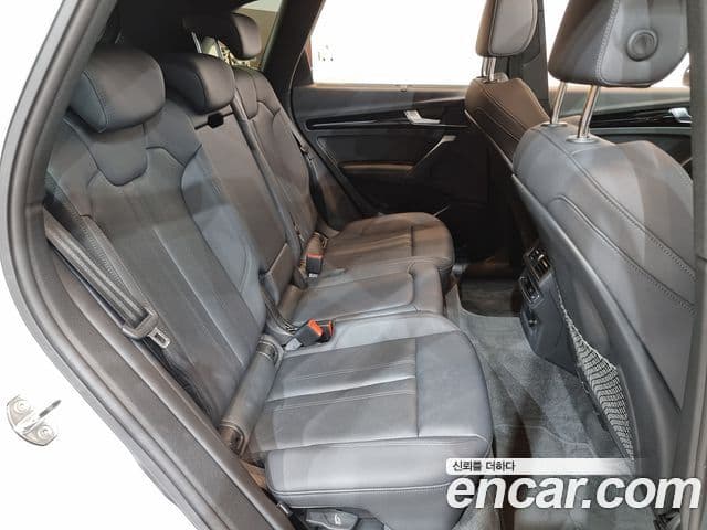 Audi Q5 (FY) Premium, 2024 11