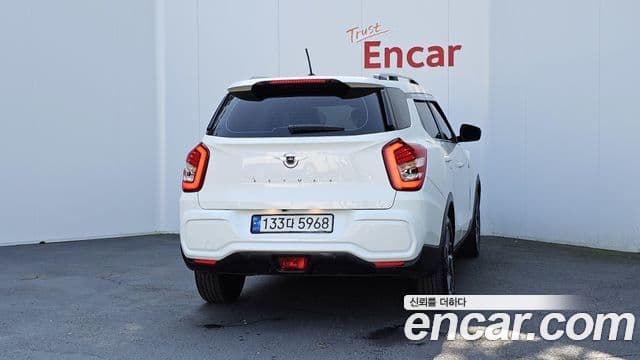 KG모빌리티(SsangYong) Tivoli Air 1.5 A7 2WD, 2023 4