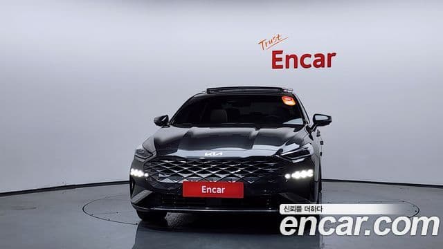 Kia K8 Signature, 2023 3