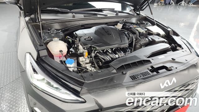 Kia K8 Signature, 2023 6