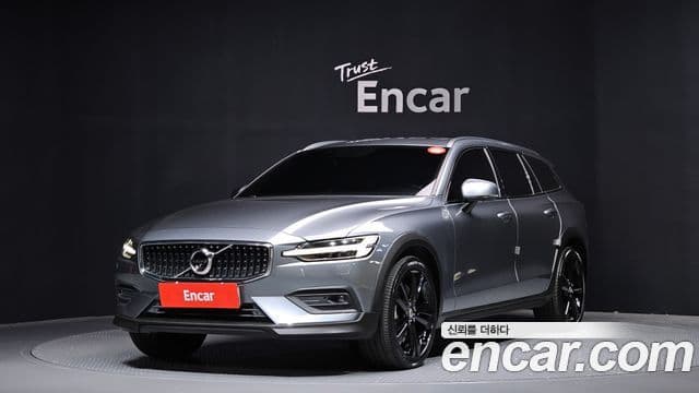Volvo V60 Cross Country 2세대 T5 Pro AWD, 2020 1