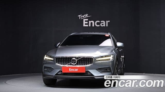 Volvo V60 Cross Country 2세대 T5 Pro AWD, 2020 3
