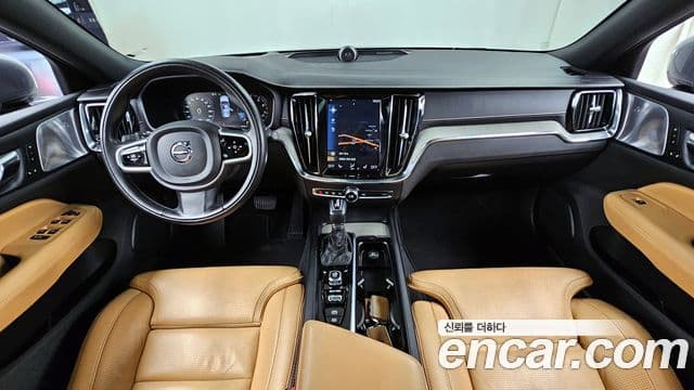 Volvo V60 Cross Country 2세대 T5 Pro AWD, 2020 7