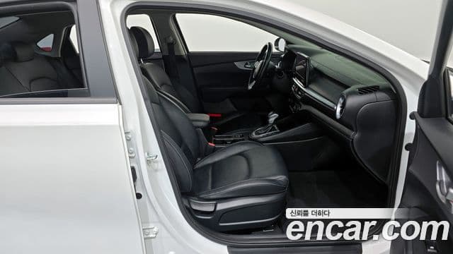 Kia The / новый New K3 2세대 Prestige, 2022 11