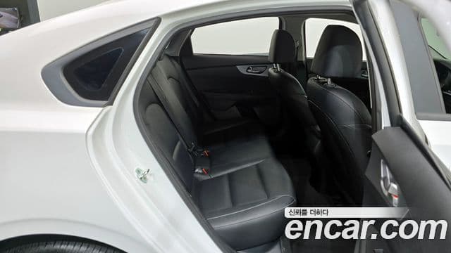 Kia The / новый New K3 2세대 Prestige, 2022 12