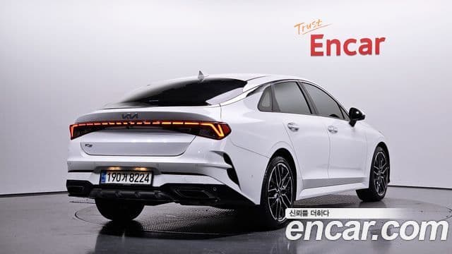 Kia K5 3세대 Signature, 2022 2