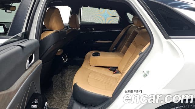 Kia K5 3세대 Signature, 2022 12