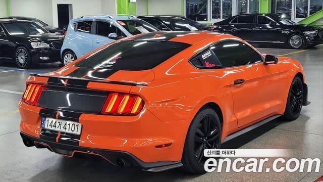 Ford Mustang купе, 2017 4