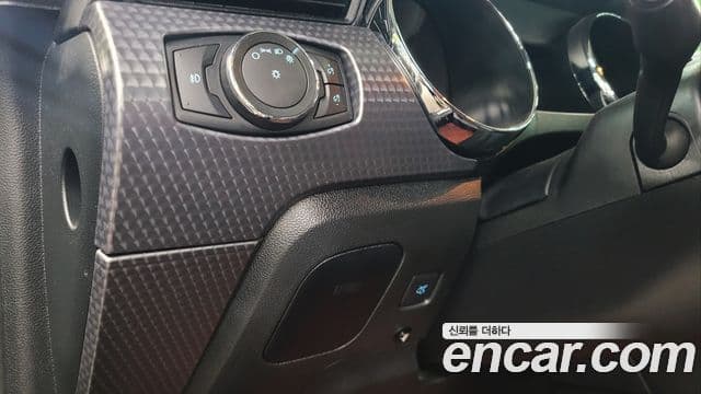 Ford Mustang купе, 2017 13