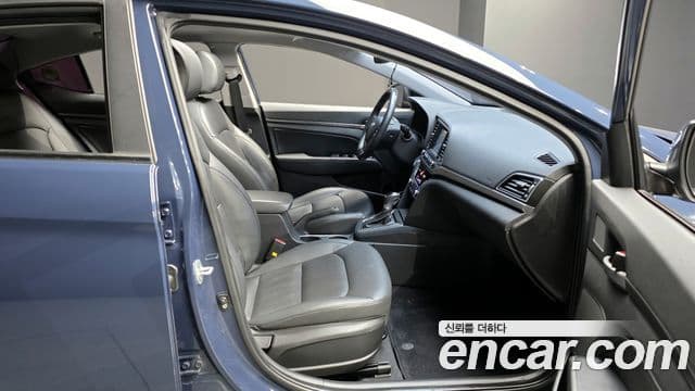 Hyundai Avante AD Modern, 2017 10