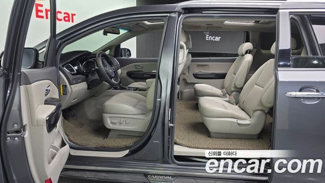 Kia All New Carnival Prestige, 2016 17