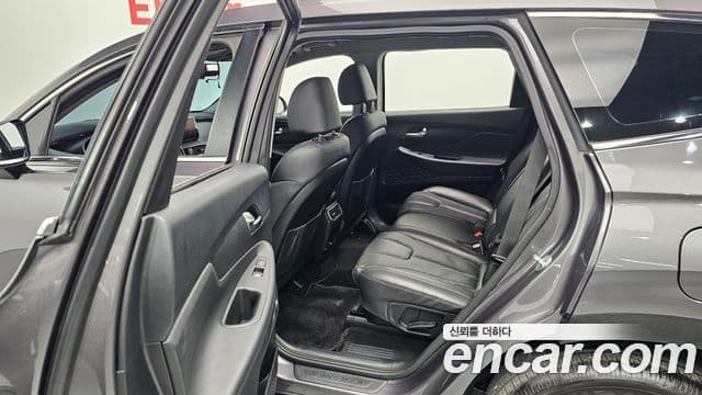 Hyundai The / новый New Santa Fe Exclusive, 2023 12