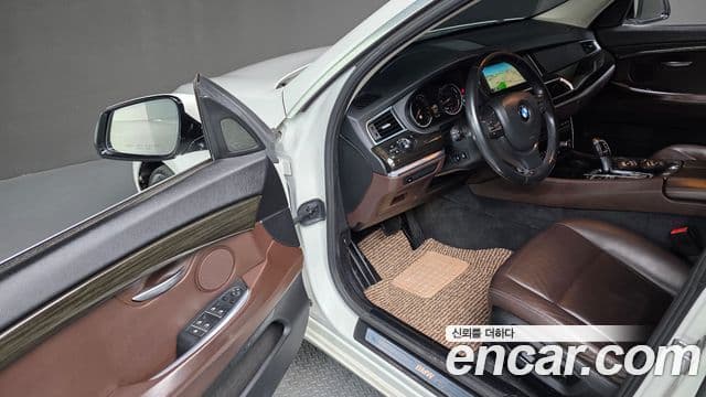BMW 5시리즈 GT (F07) GT 30d xDrive, 2016 12