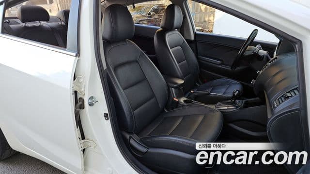 Kia K3 Trendy, 2015 10