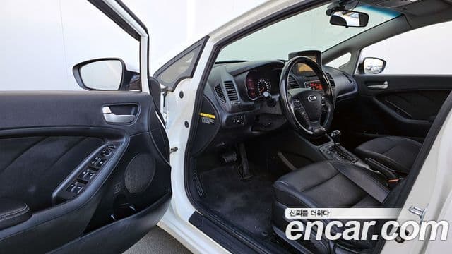 Kia K3 Trendy, 2015 11