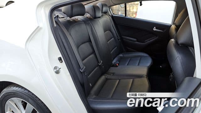 Kia K3 Trendy, 2015 12