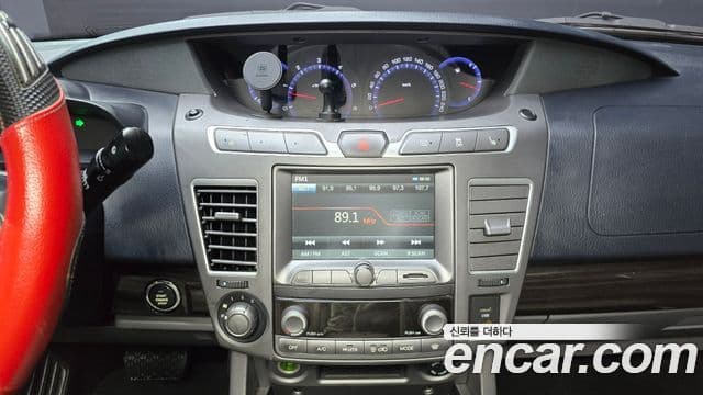 KG모빌리티(SsangYong) Korando 투리스모 4WD TX 9인승, 2016 14