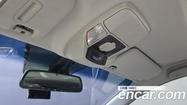 KG모빌리티(SsangYong) Korando 투리스모 4WD TX 9인승, 2016 17