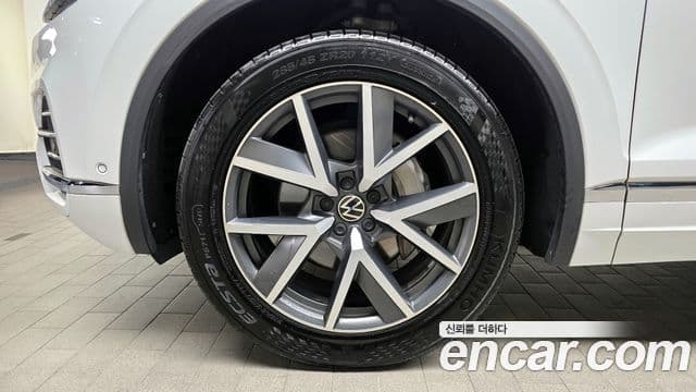 Volkswagen Touareg 3세대 Prestige, 2022 все фото