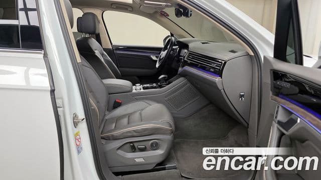 Volkswagen Touareg 3세대 Prestige, 2022 10