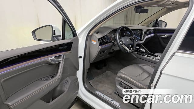 Volkswagen Touareg 3세대 Prestige, 2022 11