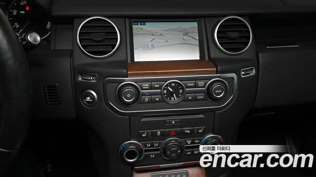 Land Rover Discovery 4 3.0 SDV6 SE, 2016 16