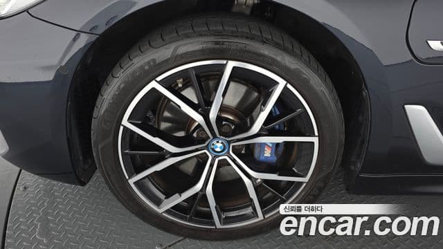 BMW 5시리즈 (G30) 530e M Sport, 2022 все фото