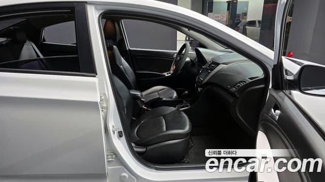 Hyundai Accent(новый кузов / новое поколение) Modern, 2016 10