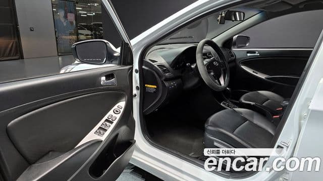 Hyundai Accent(новый кузов / новое поколение) Modern, 2016 11