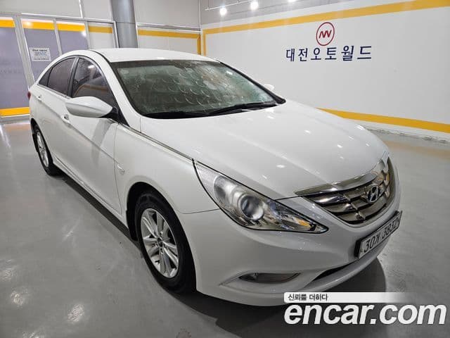 Hyundai YF Sonata Y20 Grand, 2010 6