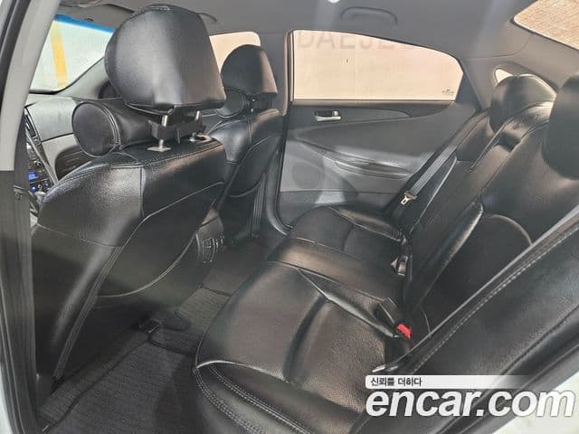 Hyundai YF Sonata Y20 Grand, 2010 8