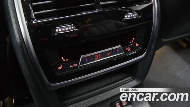 BMW X7 (G07) xDrive 40i M Sport 6인승, 2024 18