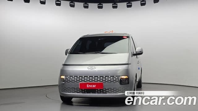 Hyundai Staria Modern, 2022 3