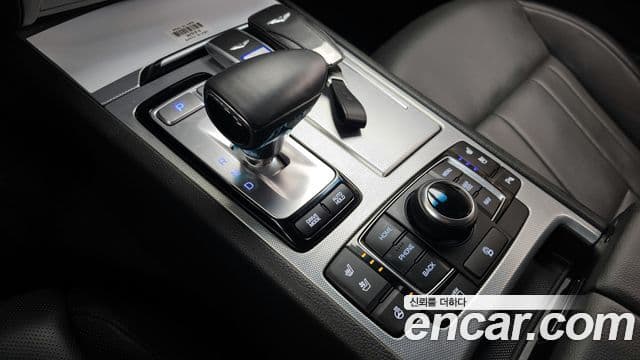 Genesis G80 Premium Luxury, 2017 9